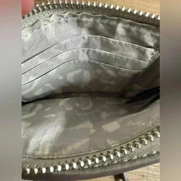 Aimee Kestenberg Out of Office Phone Crossbody gray - Picture 2 of 6